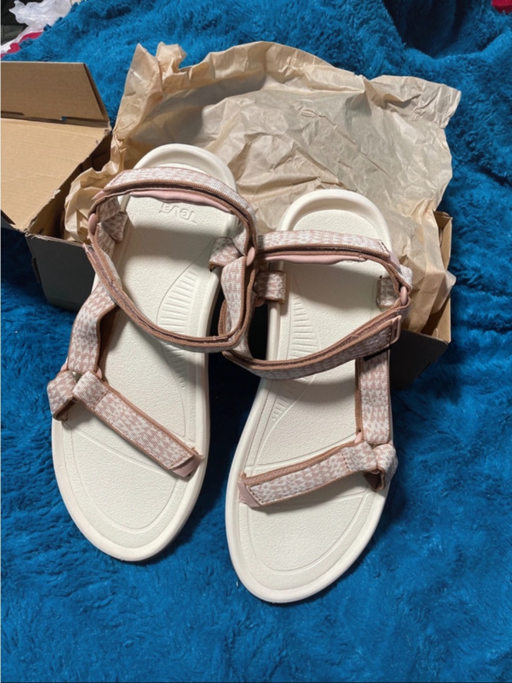 Teva women's hurricane XLT2
sandal size 14